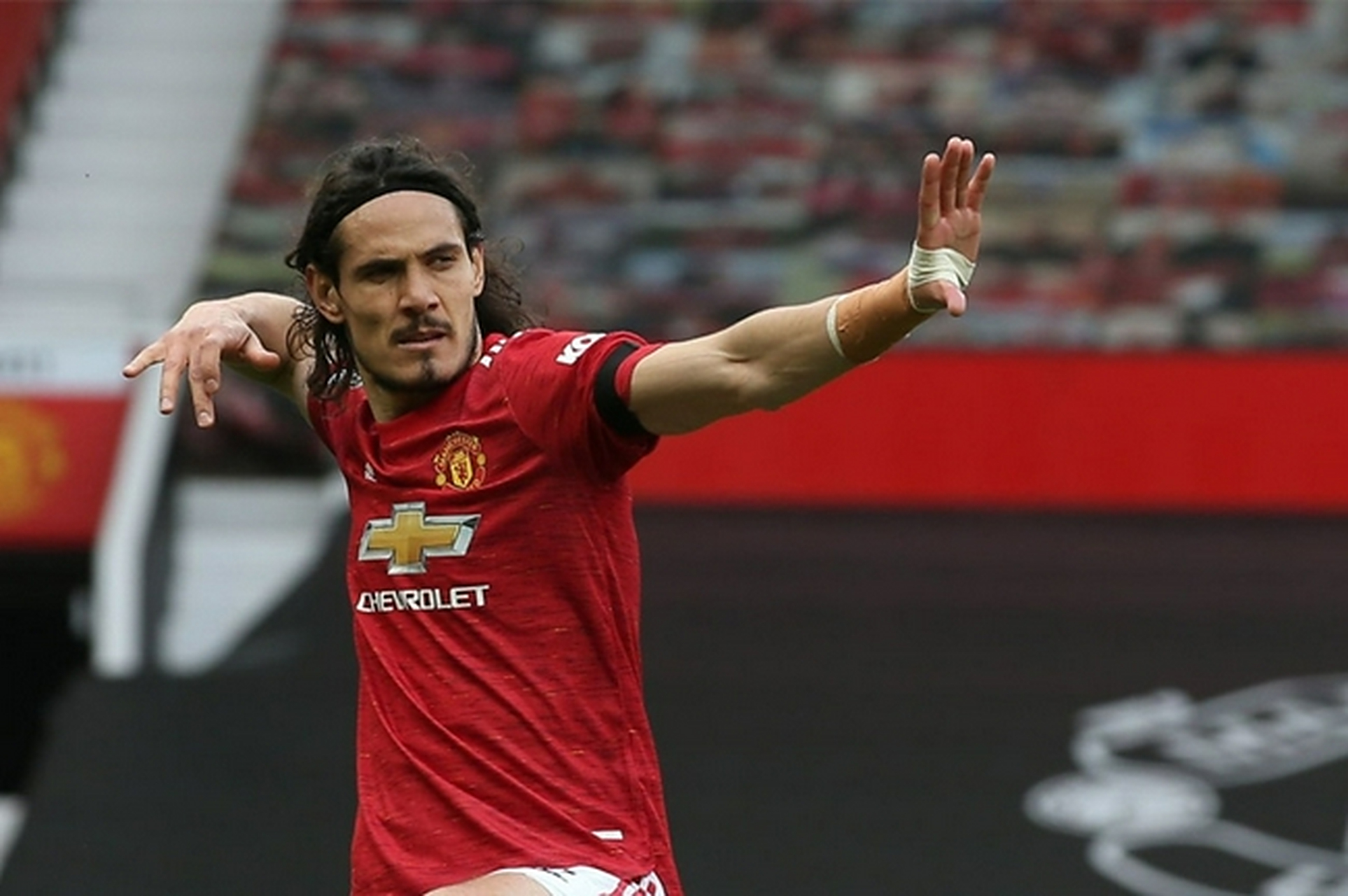 雷火电竞官网-国米力克那不勒斯，卡瓦尼梅开二度欧冠